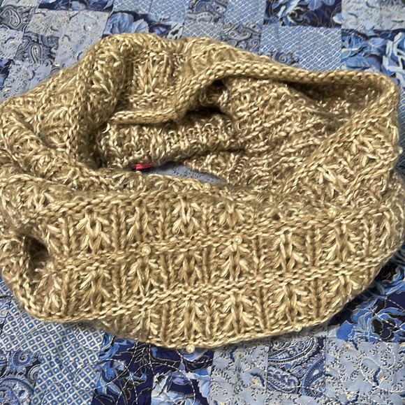 Betsy Johnson funnel neck scarf. - Picture 5 of 5